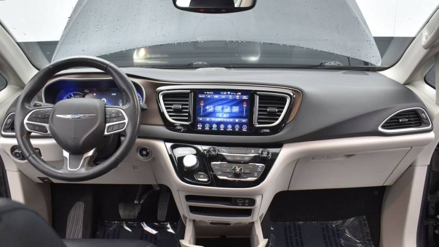 2019 Chrysler Pacifica 2C4RC1L75KR645684