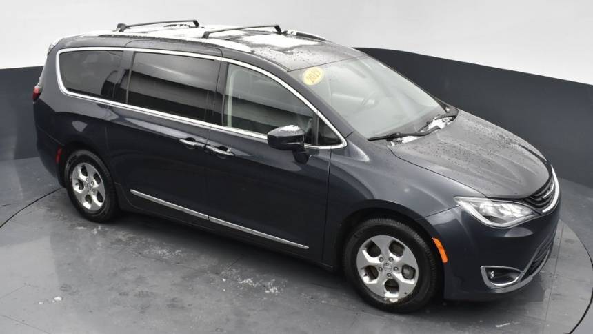 2019 Chrysler Pacifica 2C4RC1L75KR645684