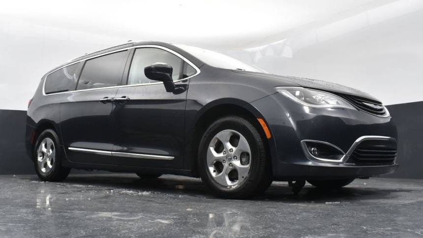 2019 Chrysler Pacifica 2C4RC1L75KR645684