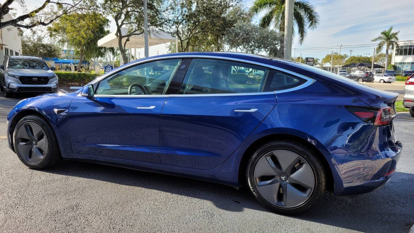 2019 Tesla Model 3 5YJ3E1EA2KF299355