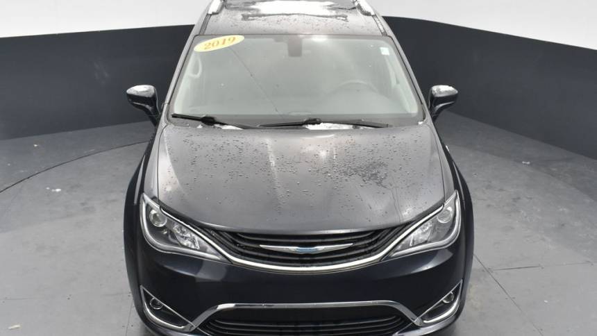 2019 Chrysler Pacifica 2C4RC1L75KR645684