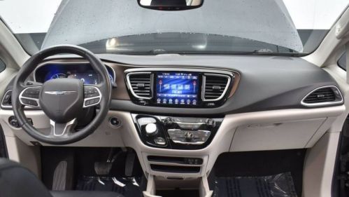 2019 Chrysler Pacifica 2C4RC1L75KR645684