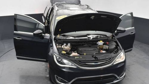 2019 Chrysler Pacifica 2C4RC1L75KR645684