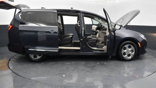 2019 Chrysler Pacifica 2C4RC1L75KR645684