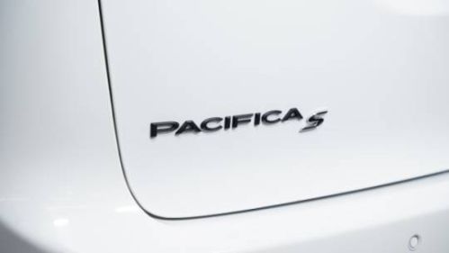 2022 Chrysler Pacifica 2C4RC1S77NR120454