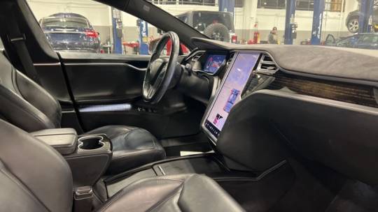 2016 Tesla Model S 5YJSA1E21GF164911