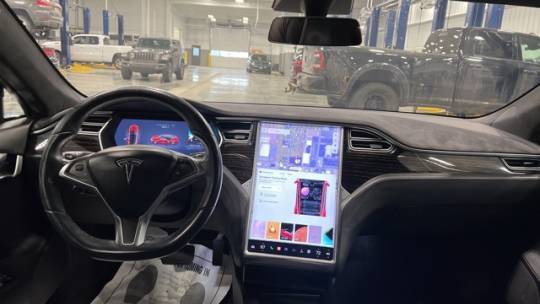 2016 Tesla Model S 5YJSA1E21GF164911