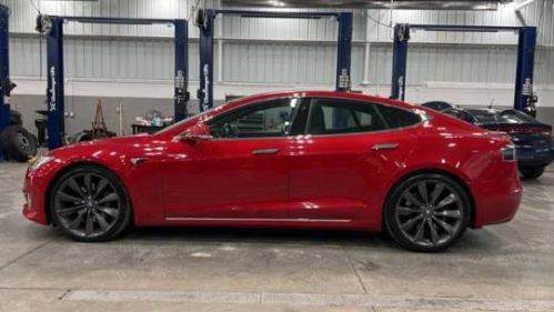 2016 Tesla Model S 5YJSA1E21GF164911