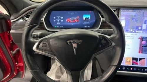 2016 Tesla Model S 5YJSA1E21GF164911