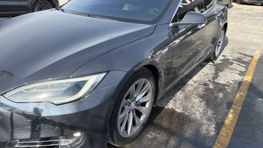 2016 Tesla Model S 5YJSA1E44GF138157