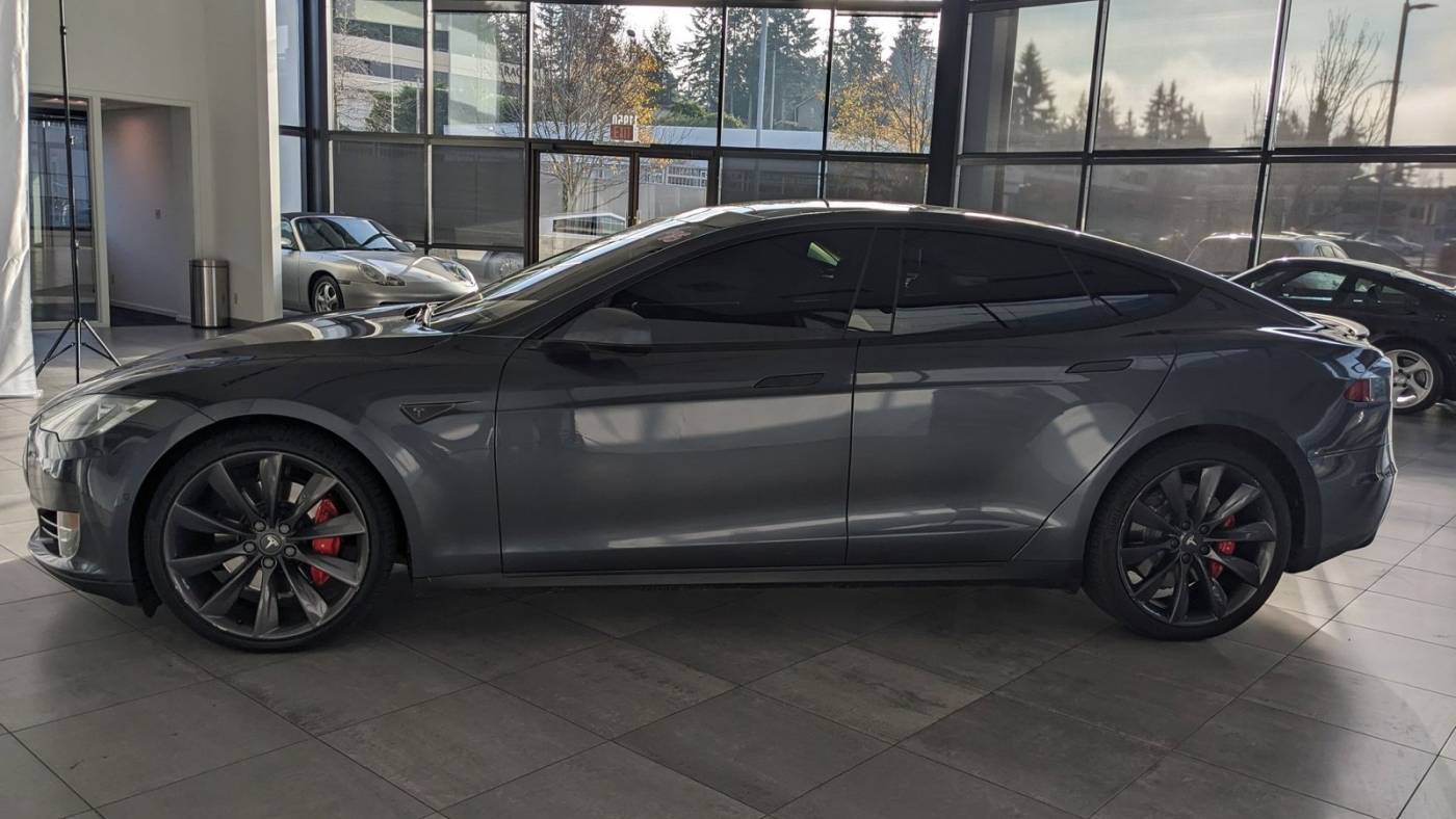 2016 Tesla Model S 5YJSA1E49GF128563