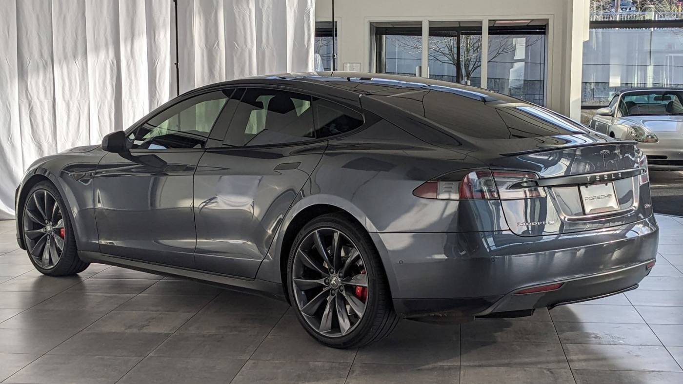 2016 Tesla Model S 5YJSA1E49GF128563