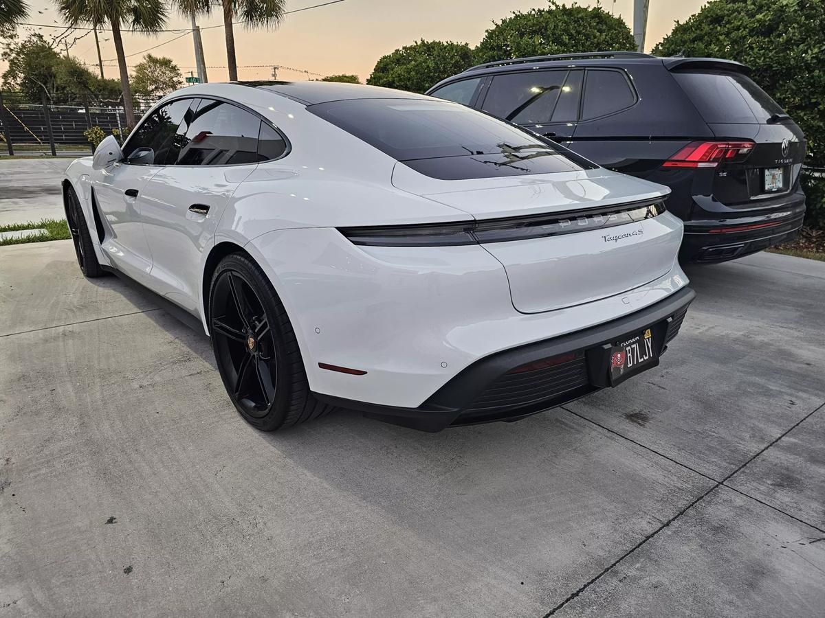 2022 Porsche Taycan WP0AB2Y18NSA43913