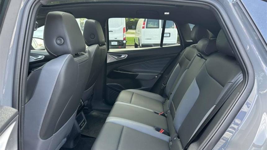 2023 Volkswagen ID.4 1V2VMPE88PC016925