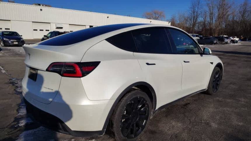 2020 Tesla Model Y 5YJYGDEE1LF038790