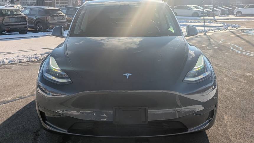 2020 Tesla Model Y 5YJYGDEE2LF045571