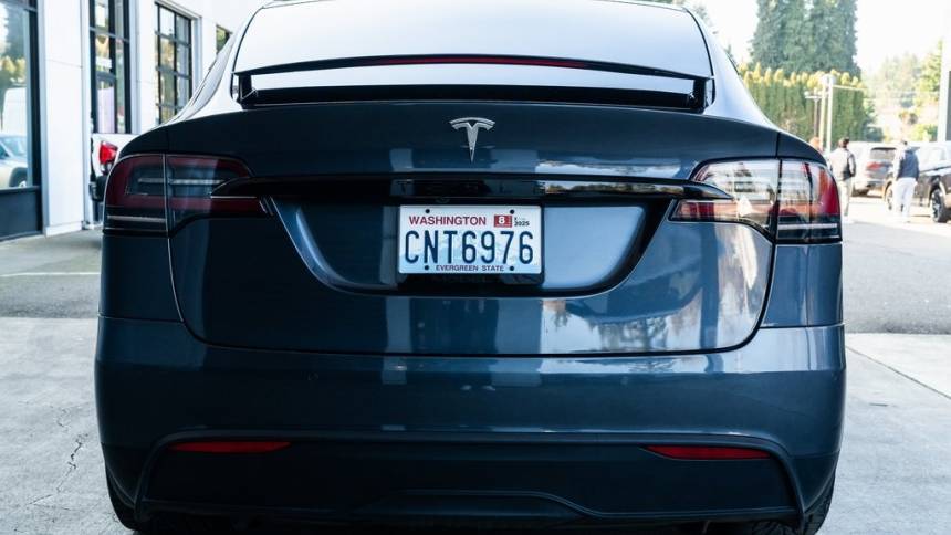 2022 Tesla Model X 7SAXCBE53NF334203