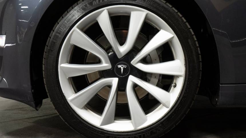 2018 Tesla Model 3 5YJ3E1EA8JF015080