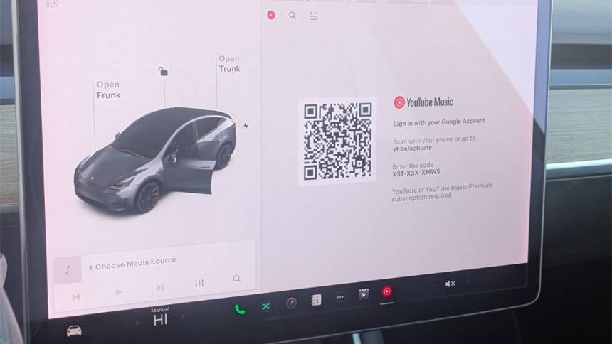 2020 Tesla Model Y 5YJYGDEE2LF045571