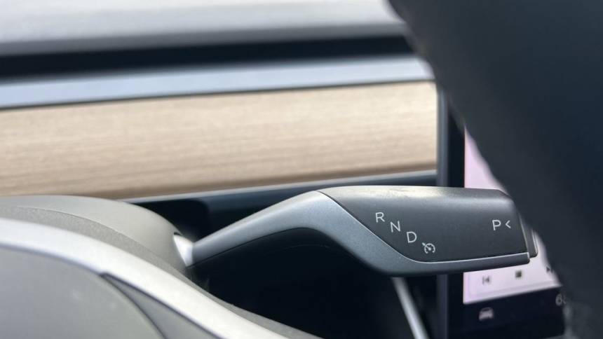 2021 Tesla Model Y 5YJYGDEE5MF104632