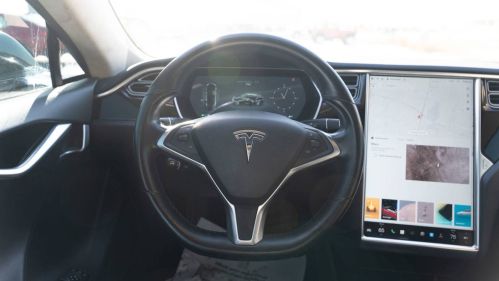 2016 Tesla Model S 5YJSA1E1XGF132384