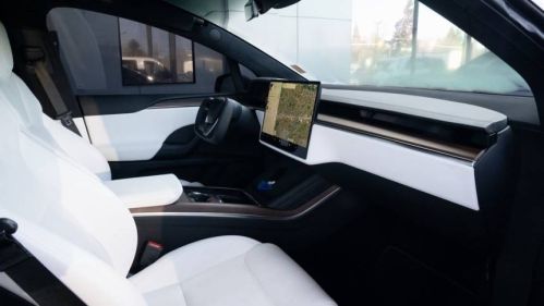 2022 Tesla Model X 7SAXCBE53NF334203