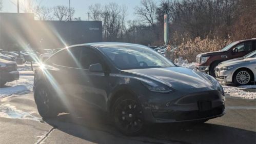 2020 Tesla Model Y 5YJYGDEE2LF045571