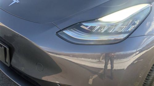 2020 Tesla Model Y 5YJYGDEE2LF045571