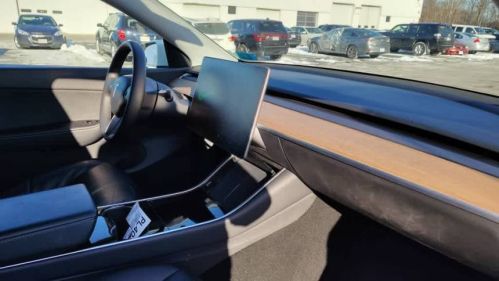 2020 Tesla Model Y 5YJYGDEE1LF038790