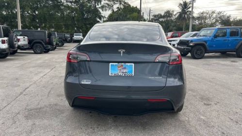 2021 Tesla Model Y 5YJYGDEE5MF104632