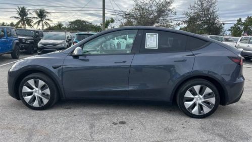 2021 Tesla Model Y 5YJYGDEE5MF104632