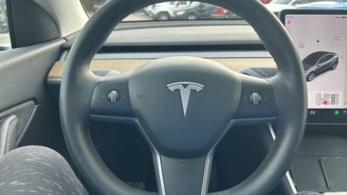 2021 Tesla Model Y 5YJYGDEE5MF104632