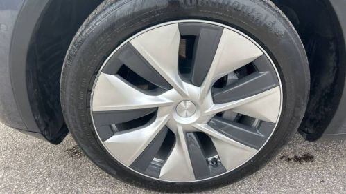 2021 Tesla Model Y 5YJYGDEE5MF104632