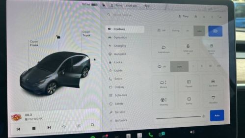 2021 Tesla Model Y 5YJYGDEE5MF104632