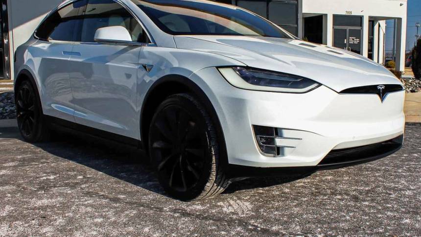 2018 Tesla Model X 5YJXCBE26JF138916