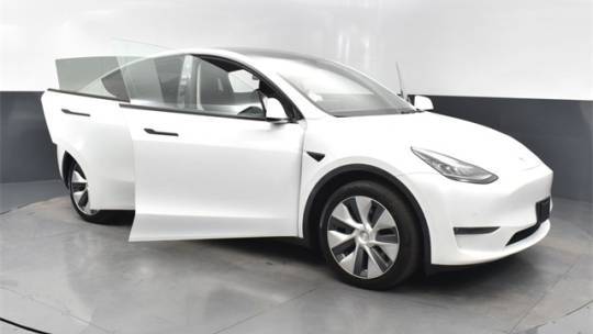 2021 Tesla Model Y 5YJYGDEE3MF074353