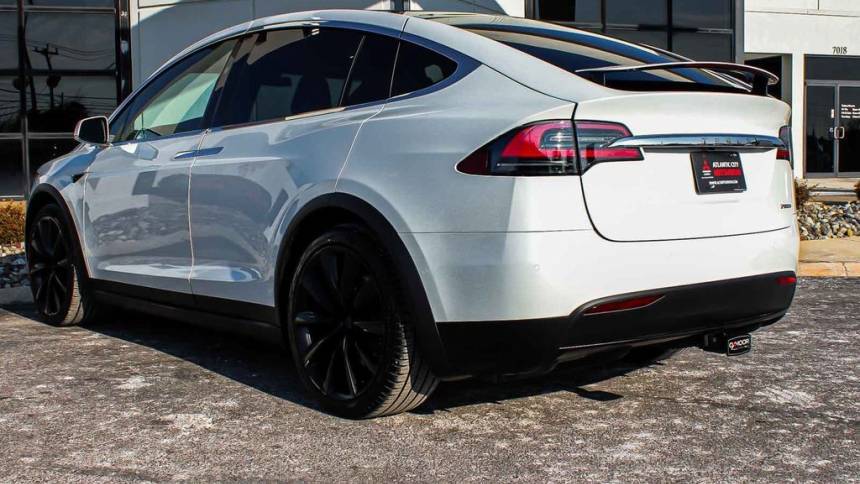 2018 Tesla Model X 5YJXCBE26JF138916