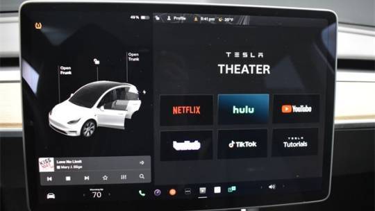 2021 Tesla Model Y 5YJYGDEE3MF074353