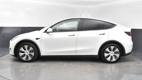 2021 Tesla Model Y 5YJYGDEE3MF074353