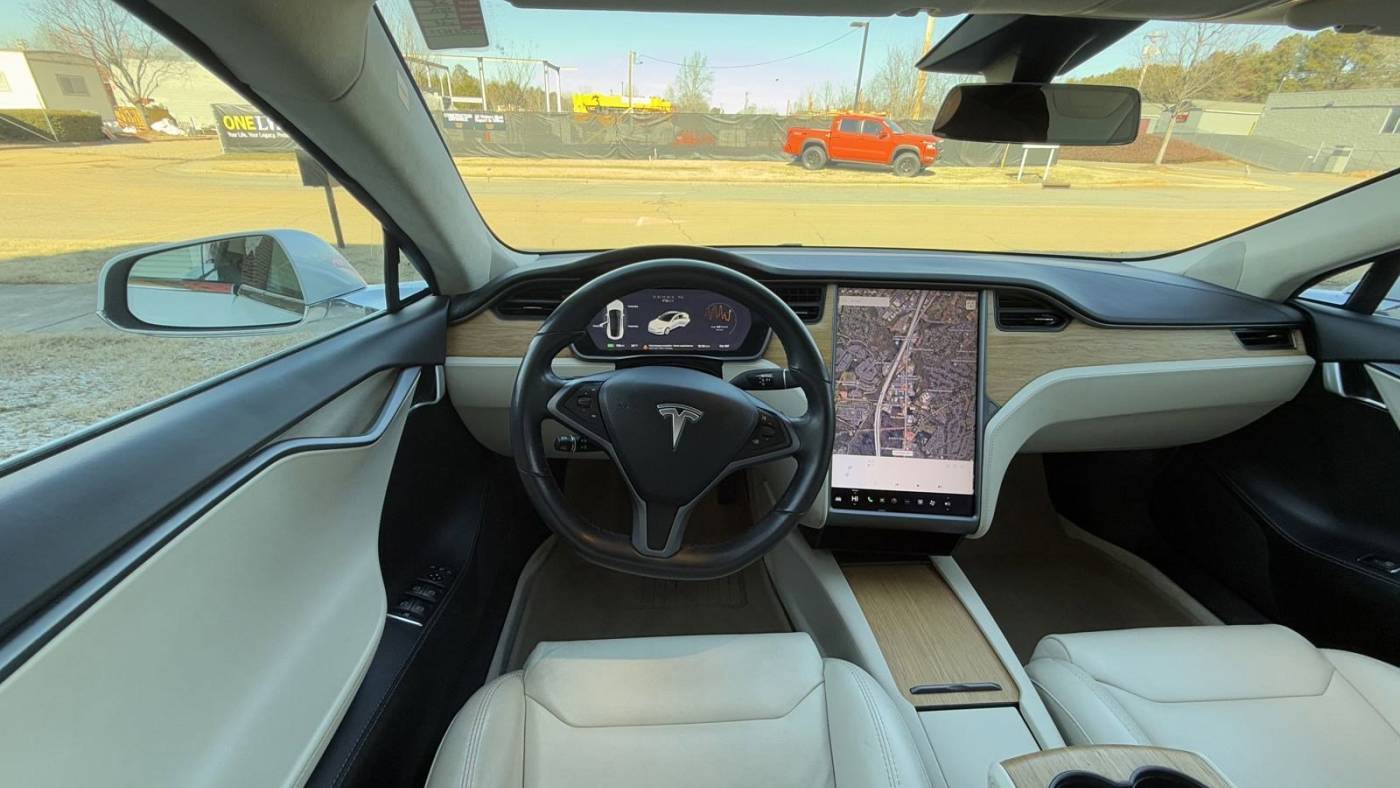 2018 Tesla Model S 5YJSA1E27JF263577