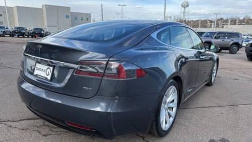 2016 Tesla Model S 5YJSA1E22GF169387