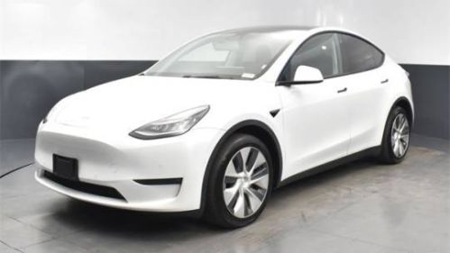 2021 Tesla Model Y 5YJYGDEE3MF074353