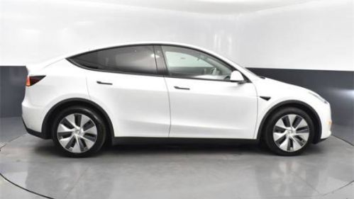 2021 Tesla Model Y 5YJYGDEE3MF074353