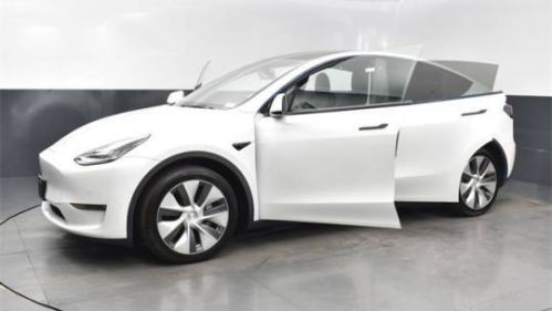 2021 Tesla Model Y 5YJYGDEE3MF074353