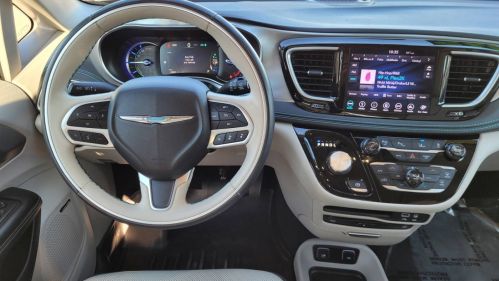 2018 Chrysler Pacifica 2C4RC1N73JR230200