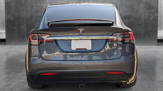 2016 Tesla Model X 5YJXCBE27GF028515