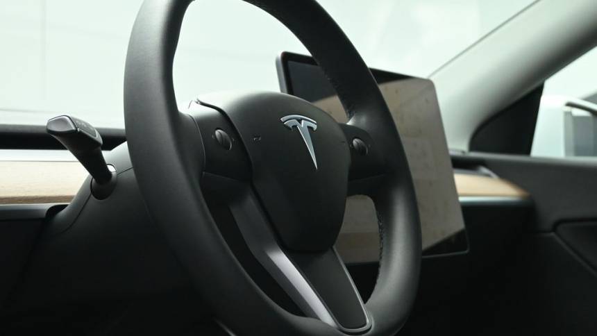 2020 Tesla Model Y 5YJYGDEFXLF009863