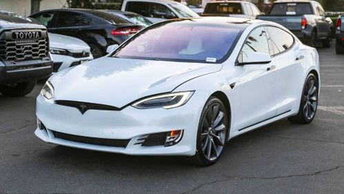 2017 Tesla Model S 5YJSA1E22HF215642