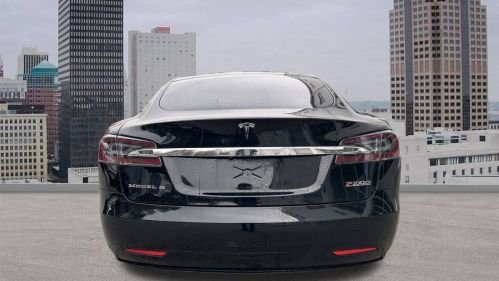 2016 Tesla Model S 5YJSA1E44GF172616