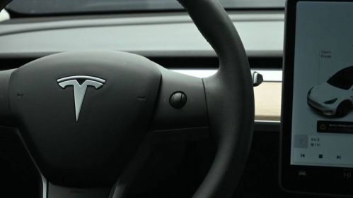 2020 Tesla Model Y 5YJYGDEFXLF009863